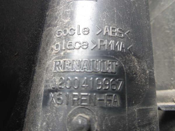 FEU ARRIERE DROIT RENAULT - Vue 2